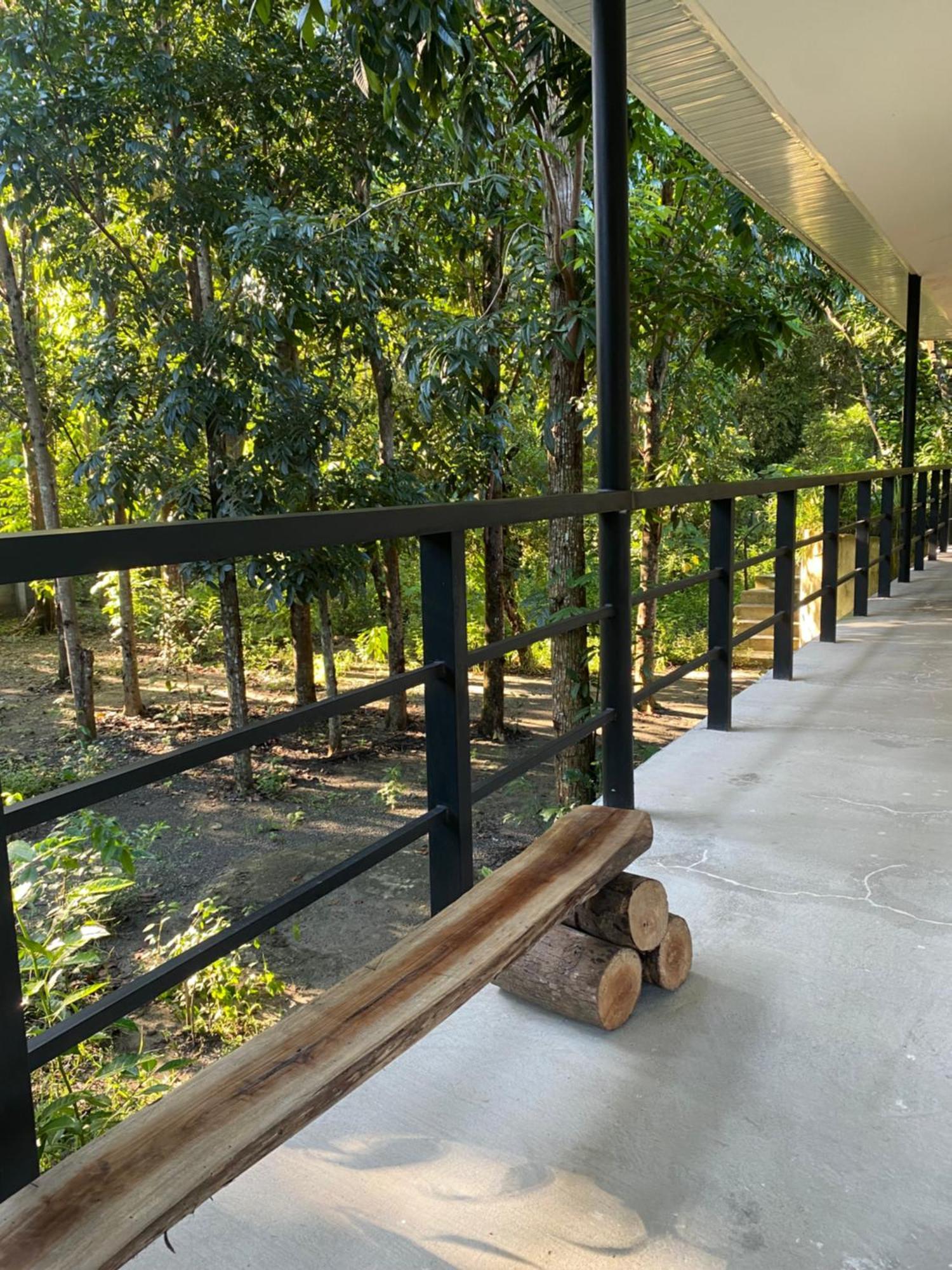 Balai Benedicere Bed & Breakfast Bacnotan Luaran gambar